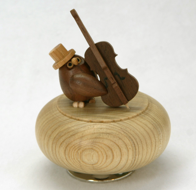 ベースを奏でたいフクロウ オルゴール 音楽雑貨・アクセサリー専門店