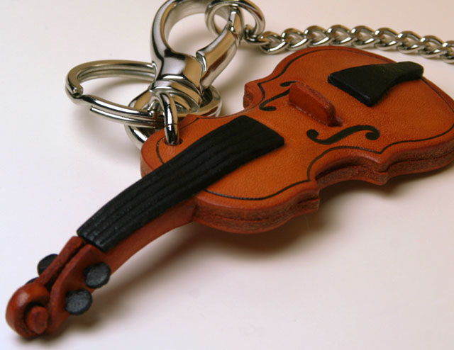 ヴァイオリン 弦楽器 本革製 バッグチャーム 音楽雑貨 音楽グッズ 音楽ギフト 楽器グッズ