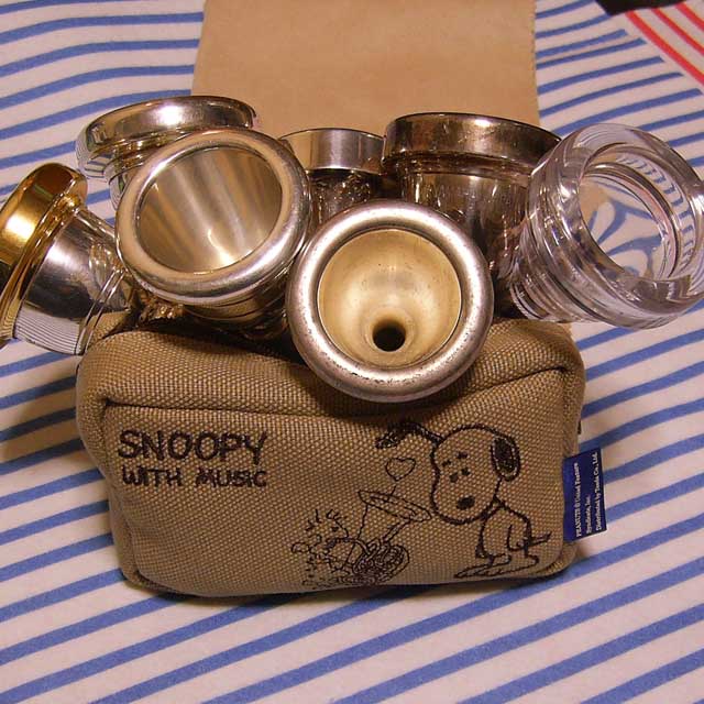 クッション入りマウスピースケース チューバとスヌーピー, SNOOPY with Music 音楽雑貨・アクセサリー専門店 ♪ プレリュード
