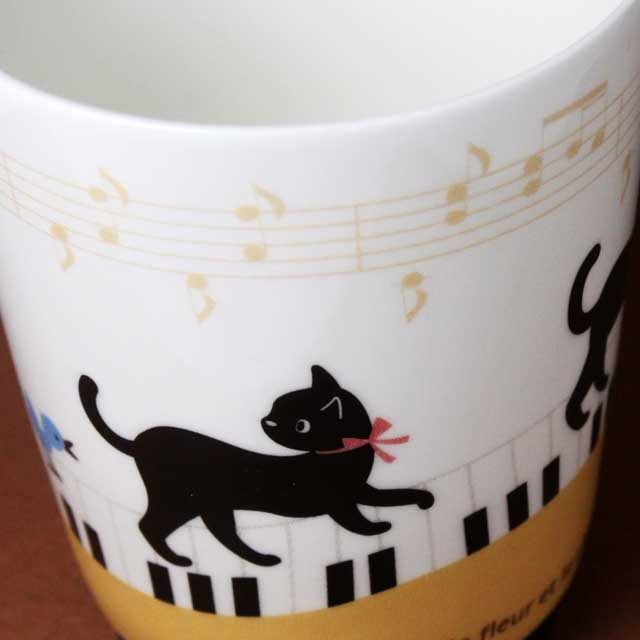 ネコふんじゃった！ マグカップ 228291 音楽雑貨・アクセサリー専門店