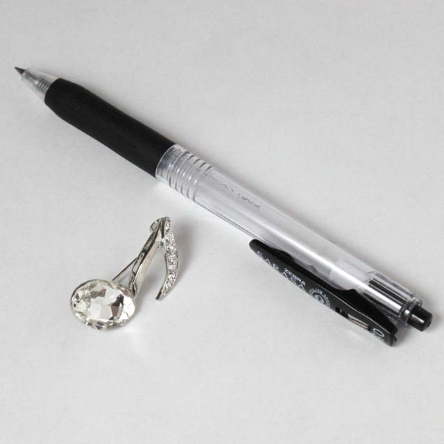 玻璃ブローチ ８分音符 音楽雑貨 音楽アクセサリー