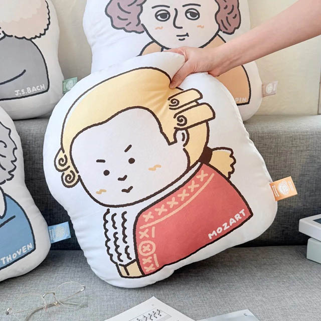 ふにふに ピロー・クッション 《 モーツァルト 》 102871 音楽雑貨